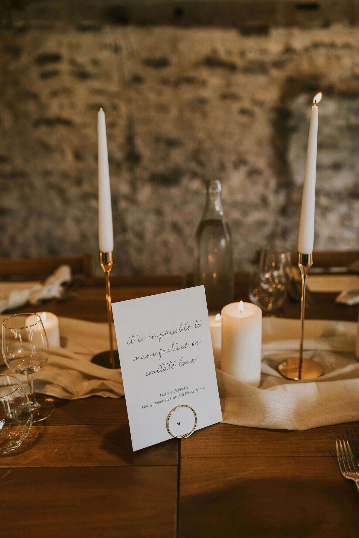 Issy-and-Bella-Floral-Design-Wedding-Florist-Herefordshire-Dewsall-Court-N-Z49