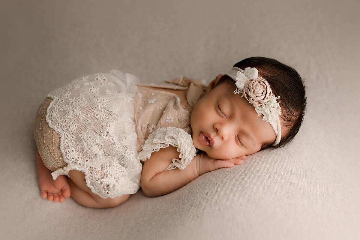 los-angeles-newborn-photographer-babygirl_01