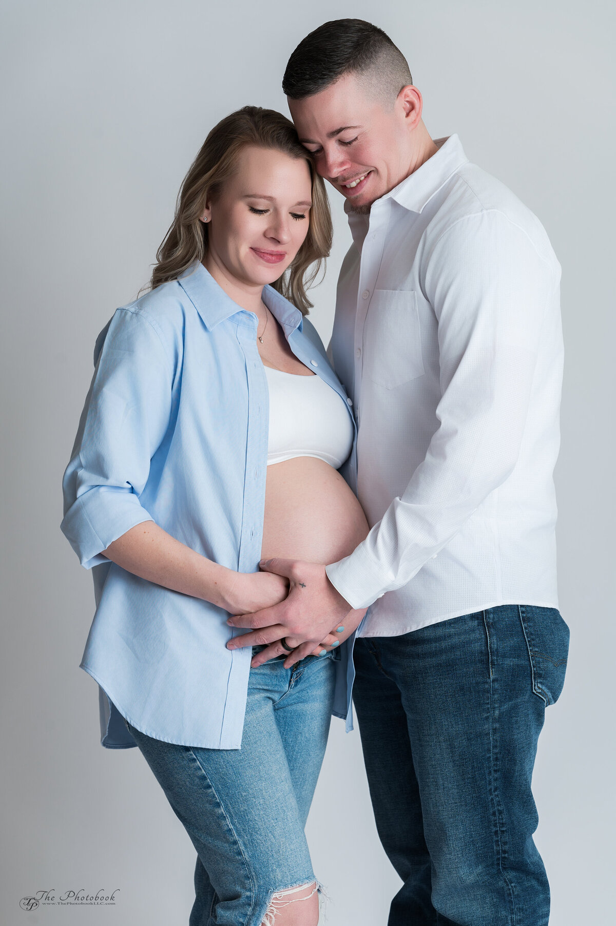 Edited-TP6_7601-Ostrum-Maternity-Pregnancy Photoshoot