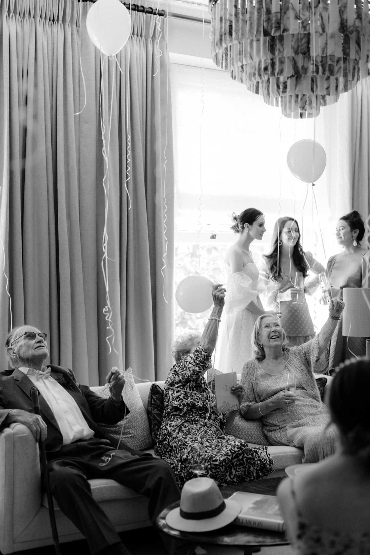 Intimate-London-city-wedding-photography-1