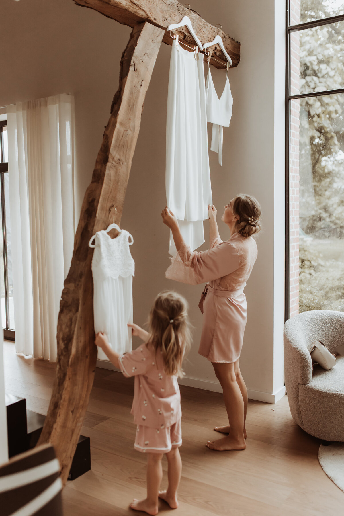 Getting ready & First look-32