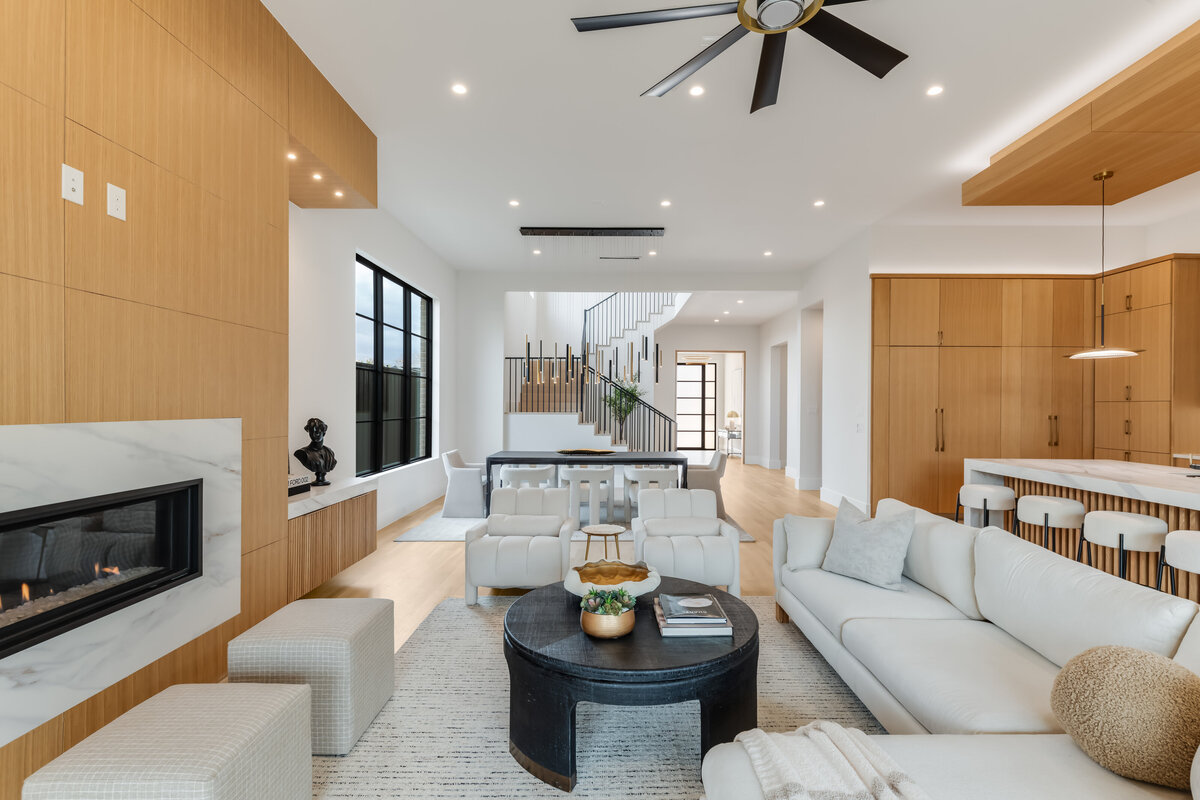 4015 Rochelle Dr-13