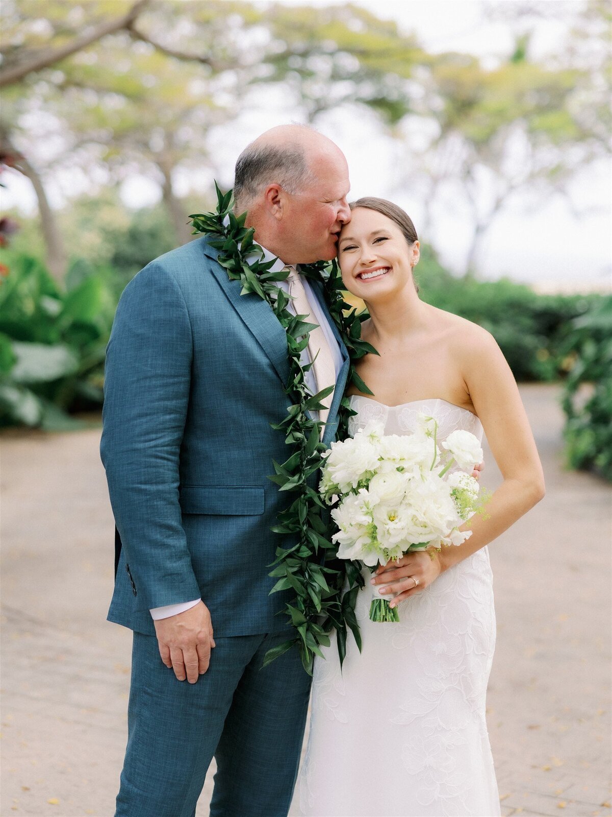 caitlin-alohilani-megan-arnie-olowalu-plantation-house-wedding-highlights-71