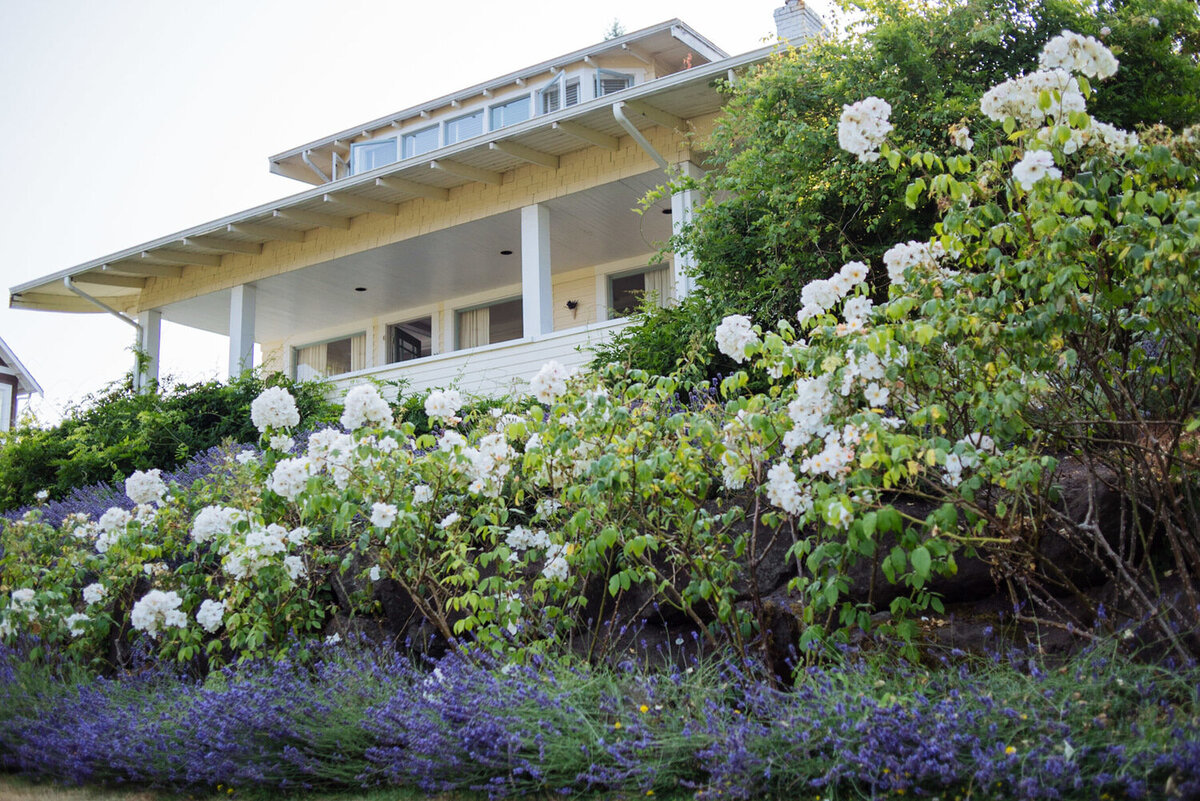 lavender-hill-farm-porch