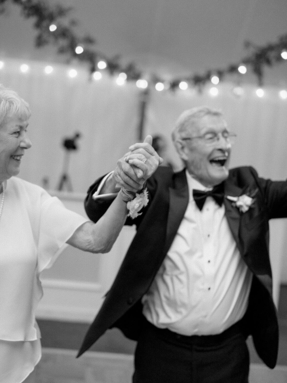 Virginia Wedding Photographer Natalie Jayne Photography-05012