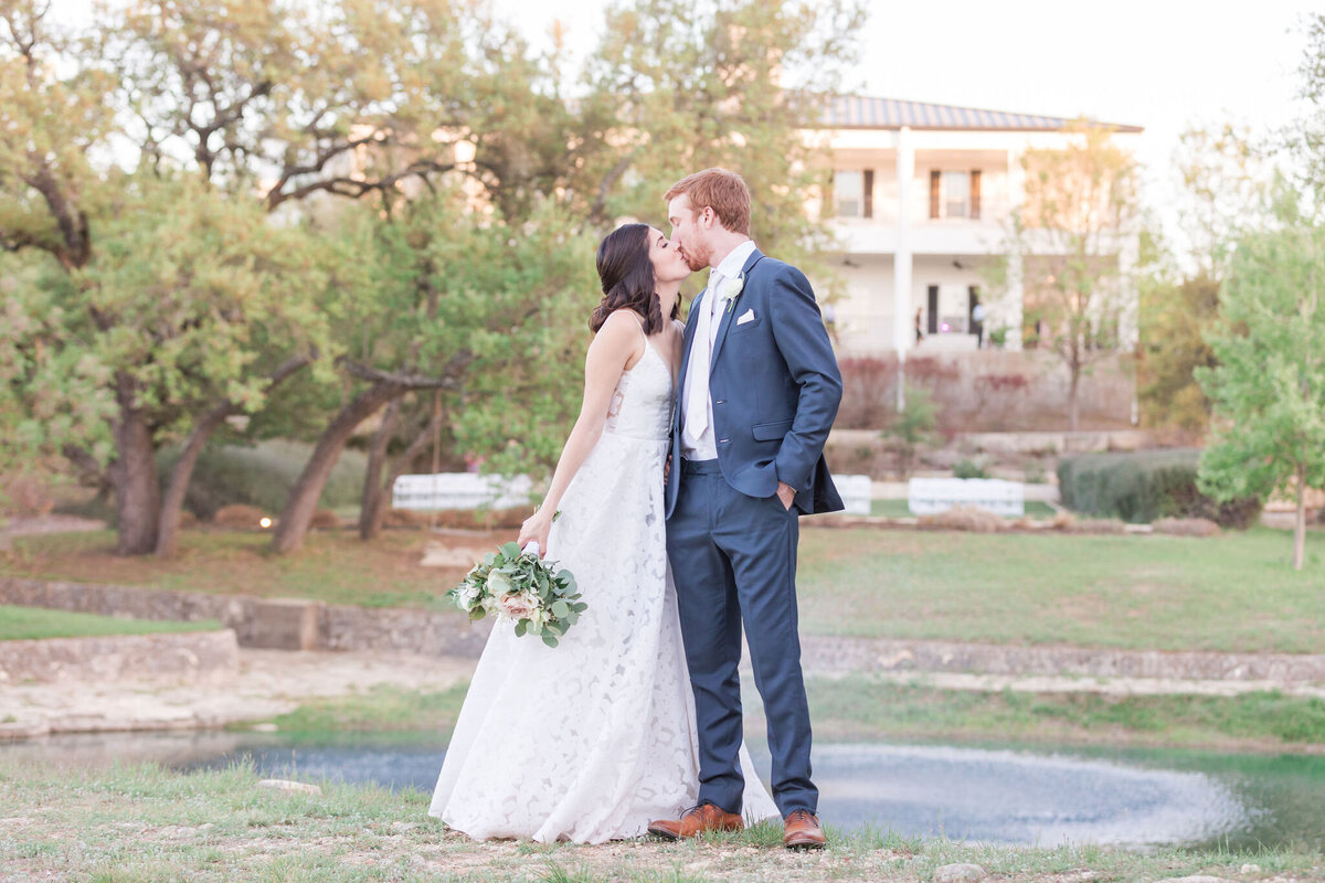 Rizzolo-Wedding-Dawn-Elizabeth-Studios-00813