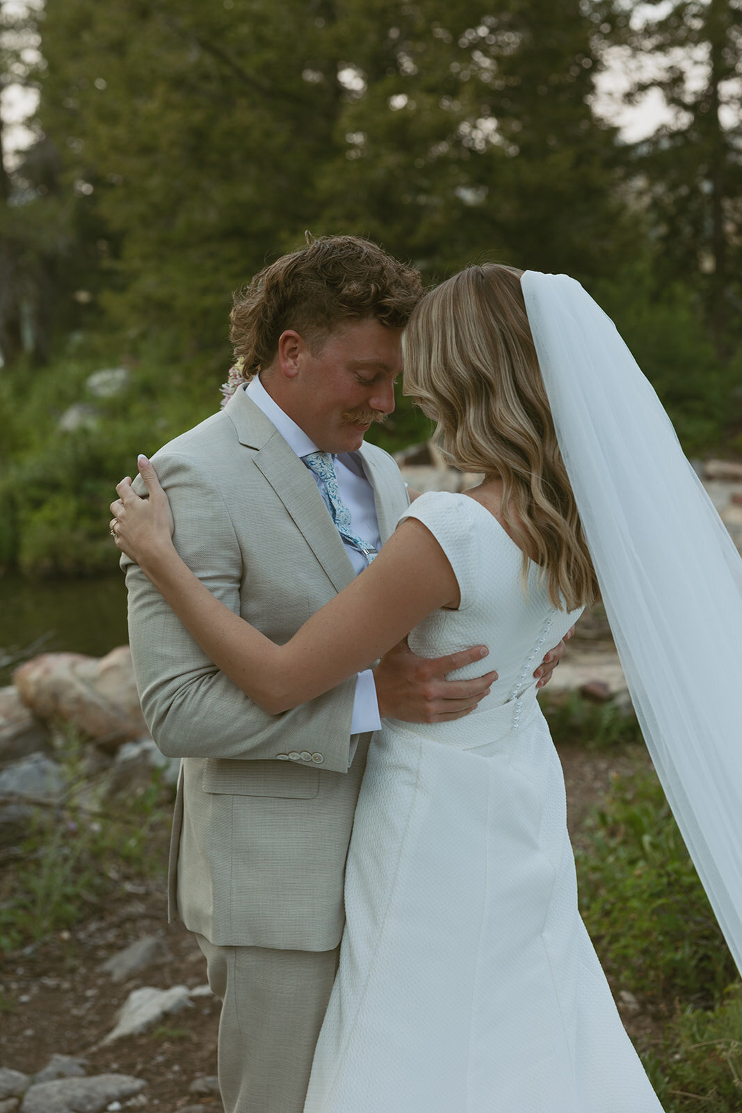 utah-wedding-photographer-tony-grove-elopement-documentary-photography-tanya-davids-photo-17