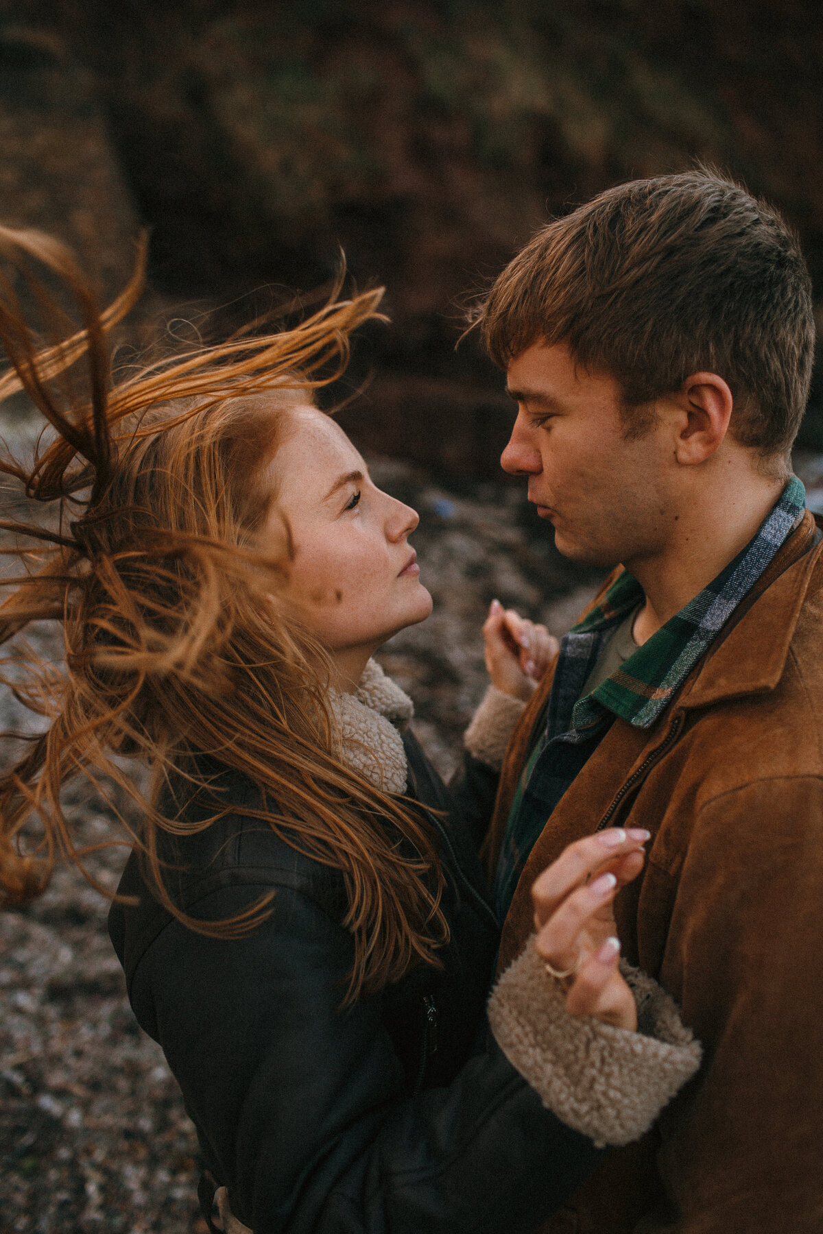Engagement shoot_couples session_wild winter shoot_Hope Cove_006