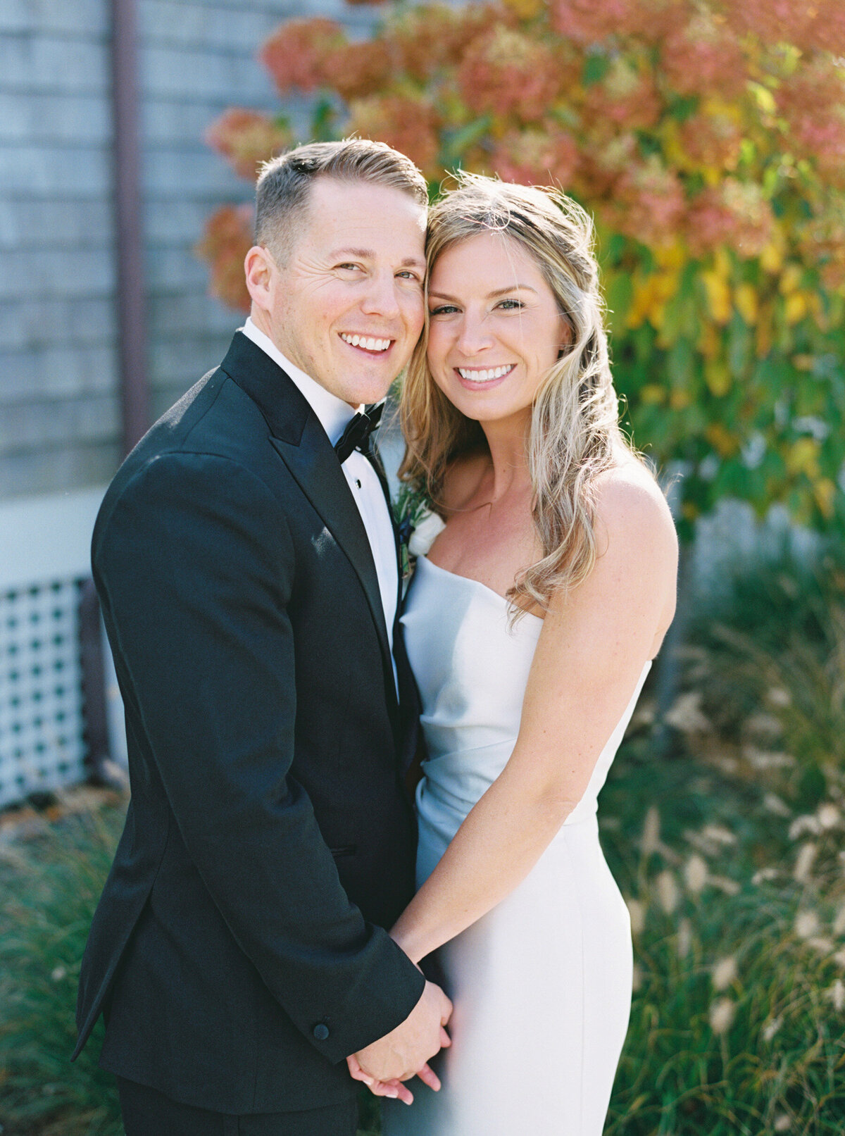 Emily March Photography Wilmington, North Carolina and Destination Wedding Engagement Photographer Heirloom Photography for Memorable Gatherings Light Airy Sentimental Imagery Images Weddings_Castle Hill Inn Wedding - 031