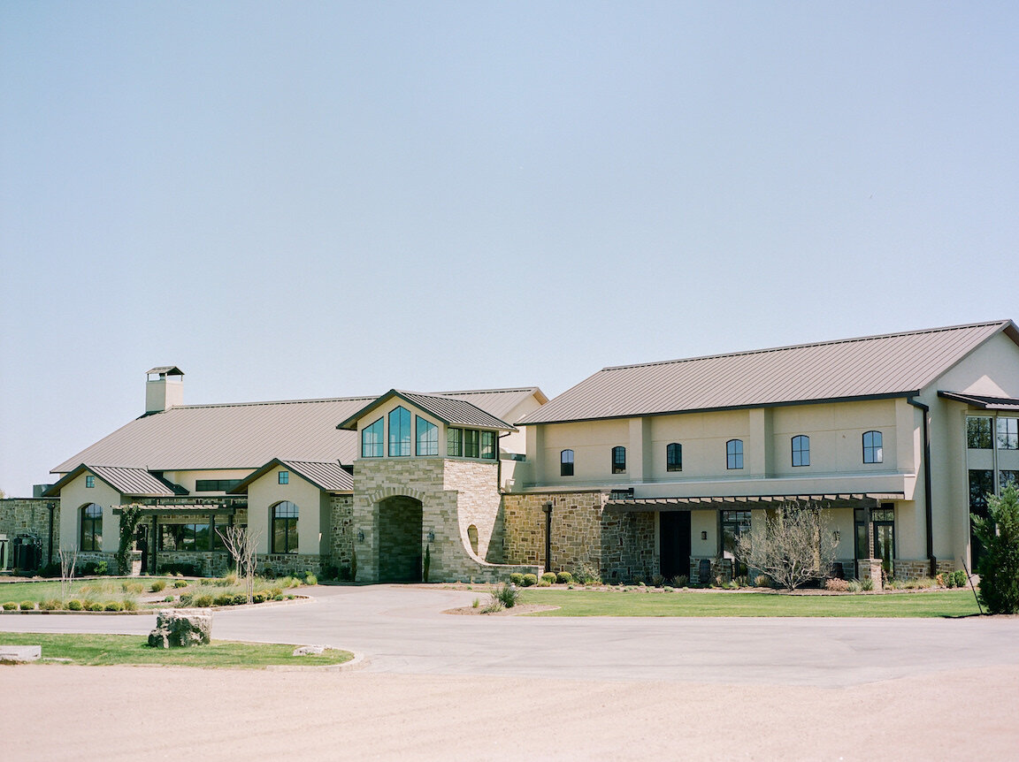 Canyonwood Ridge wedding venue with sweeping Hill Country views and oak trees