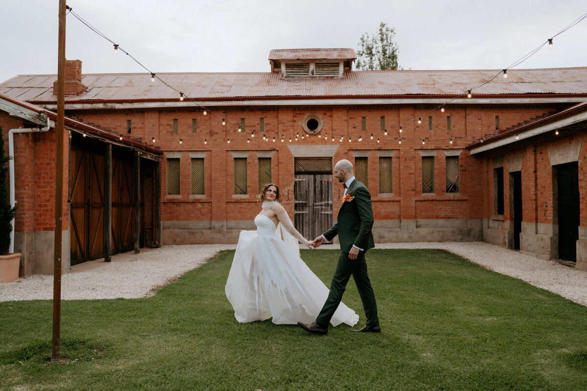 2024-12-14-Nikeisha + Jonathan Tennent Mewburn Park Homestead Wedding Daisy + Pine GIFs-960