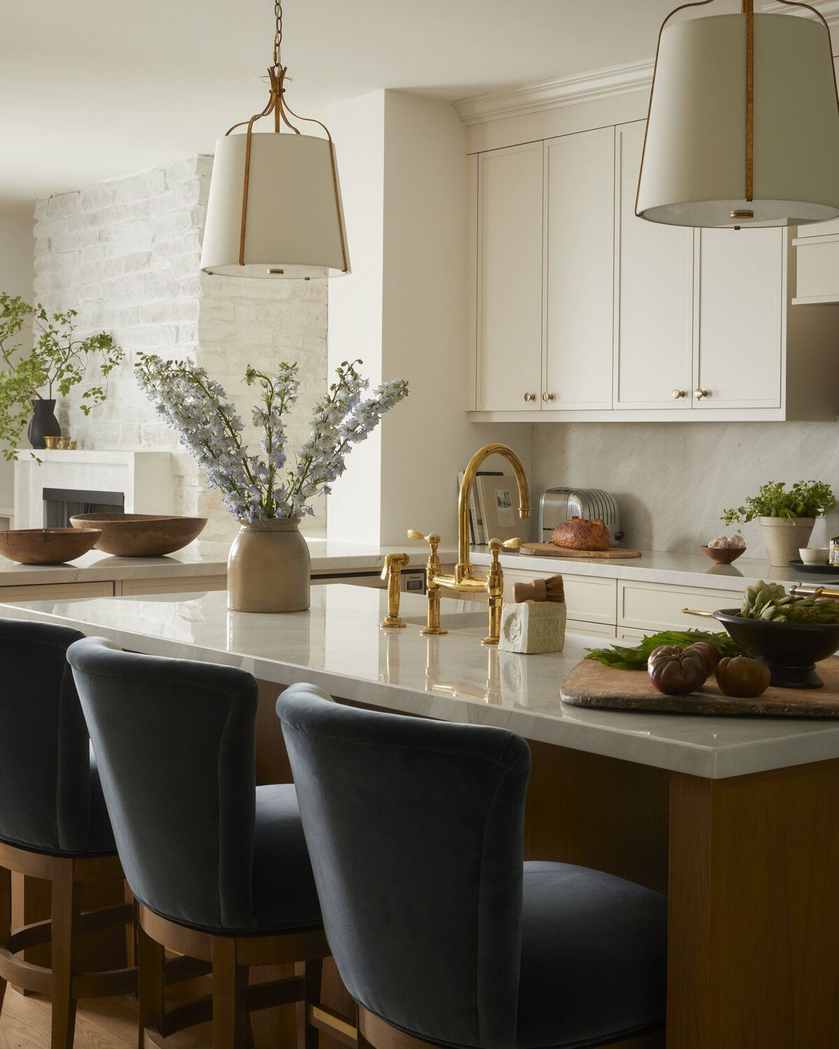 wood-island-kitchen-design-staci-edwards