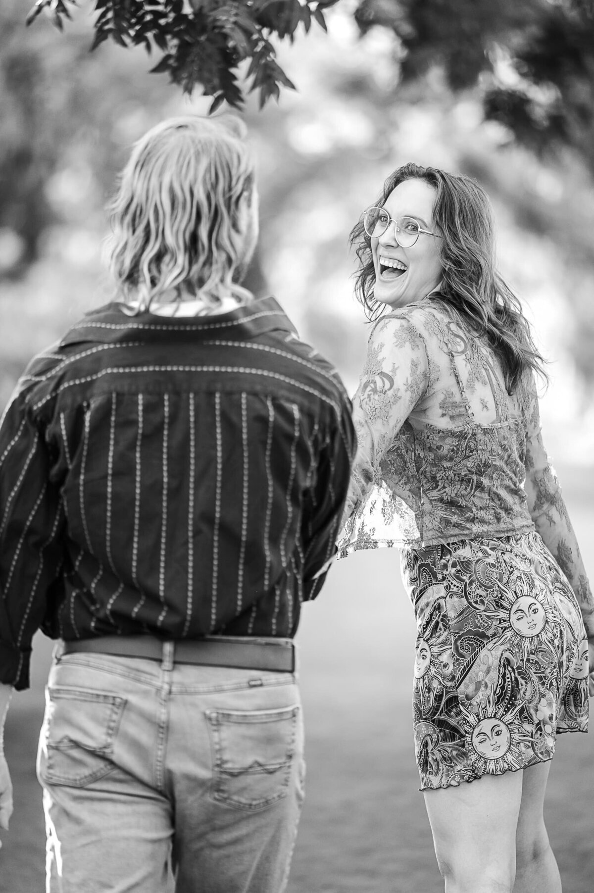 Phoenix-Wedding-Photographer-and-Videographer-Engaged-couple-Agritopia-laughing-BrewEng-1047