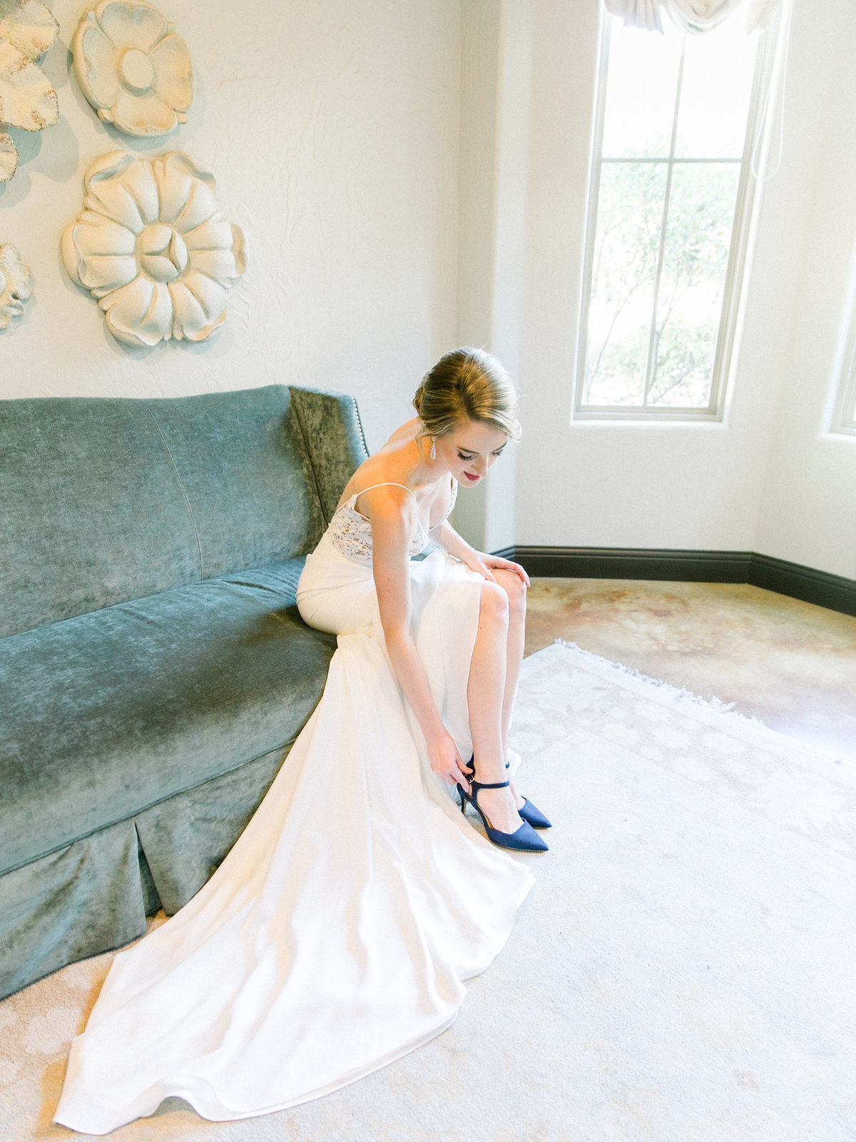 0142_CourtneyHansonPhotography_Elizabeth_Caleb_Wedding-2464