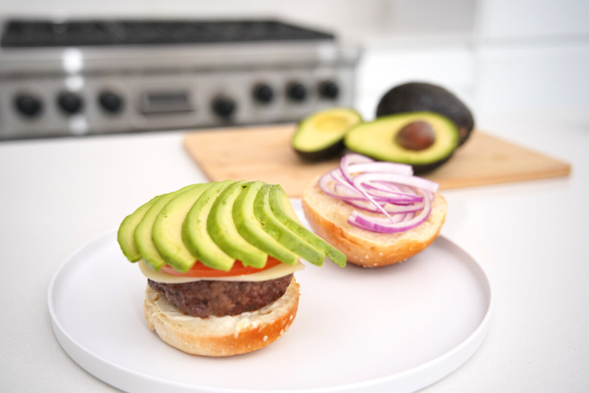 MC_BSB00320_SlicedAvocados_4500x3000