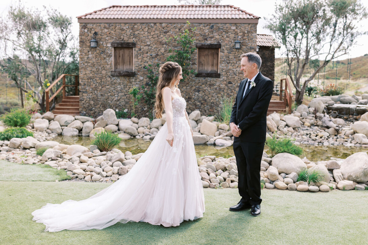 Lisa-Leanne-Photography_Saddlerock-Ranch-Wedding_Malibu-Wedding_Southern-California-Wedding-Photographer_7