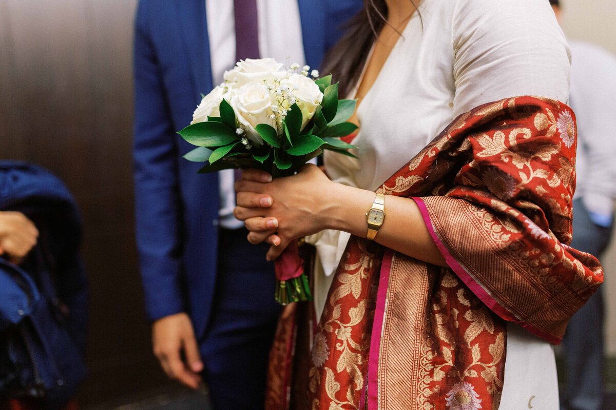 indian-marathi-couple-nyc-city-hall-wedding-15