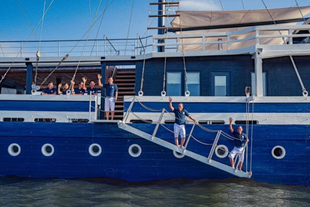 Zen Scubaspa Luxury Liveaboard Raja Ampat Crew