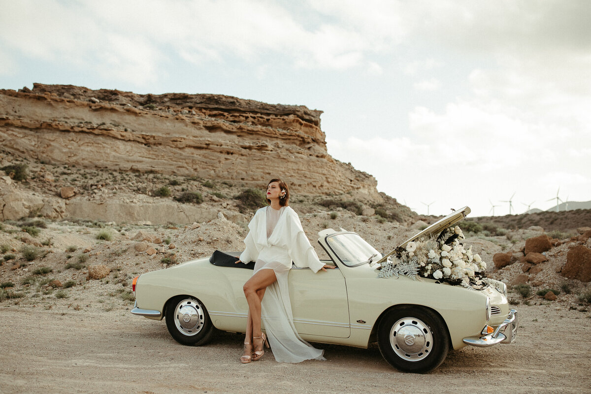 Vintage Car Elopement Couple Session-2