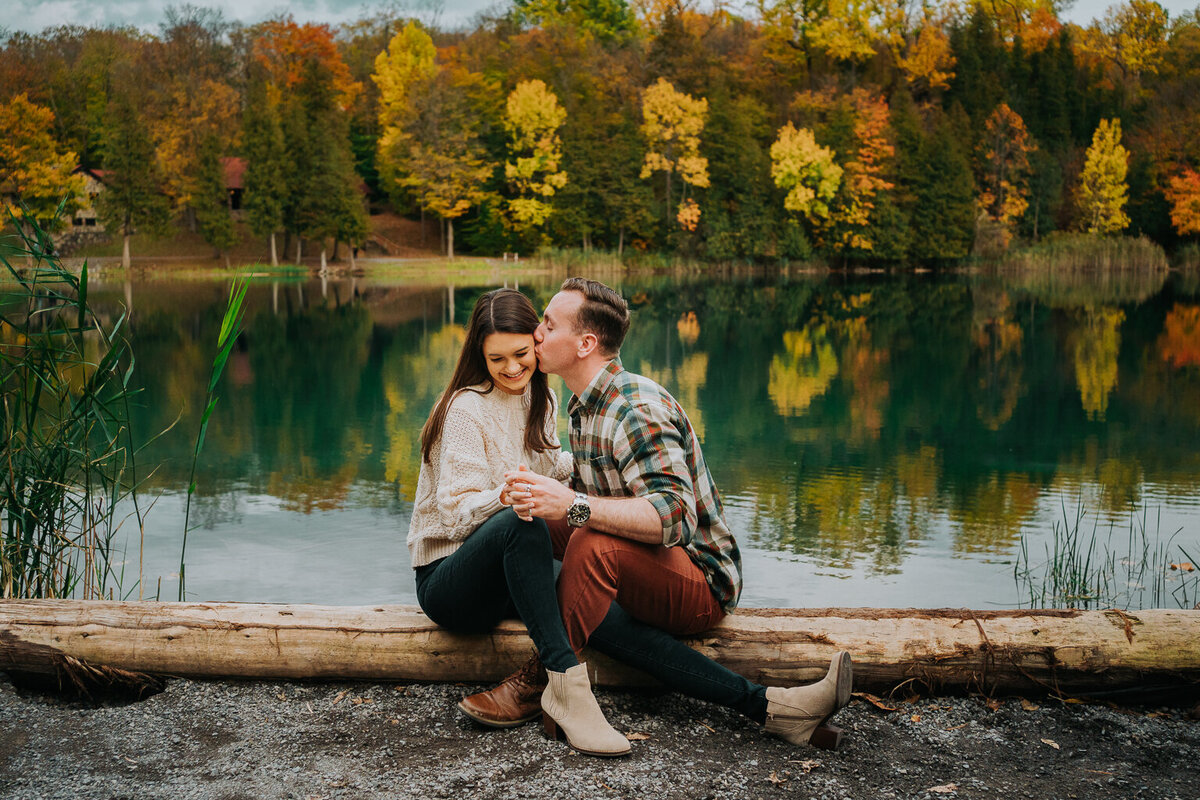 green-lakes-state-park-fall-engagement-session-engaged-fiance-real-love-story-utica-wedding-photographer-photography-fayetteville-new-york_001