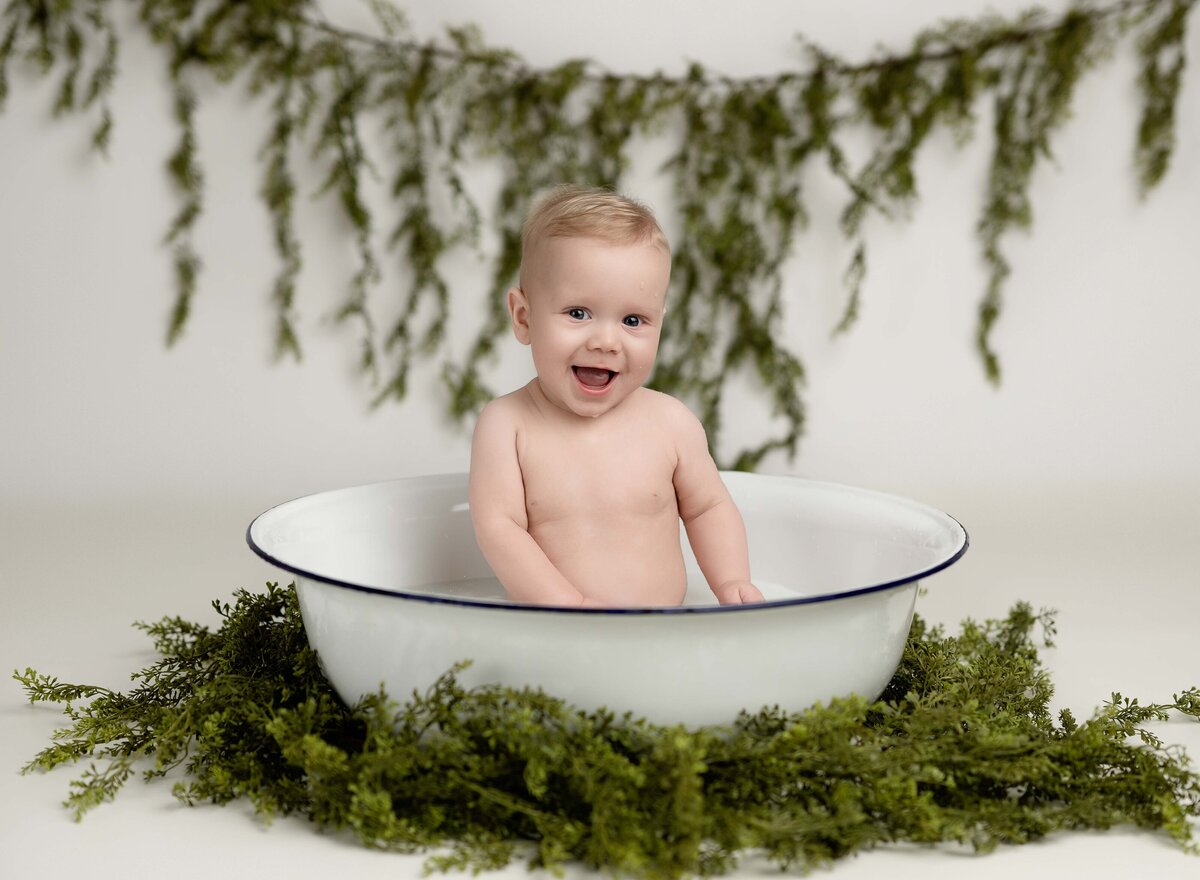 milk-bath-photos-Jenni-Nikki-Photography