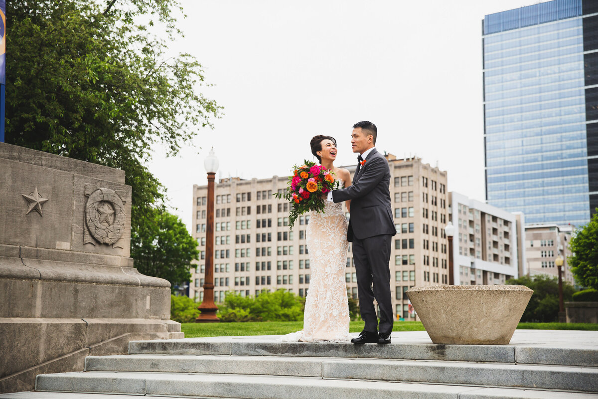 Indianapolis-Wedding-Photographer-casey-and-her-camera (5)