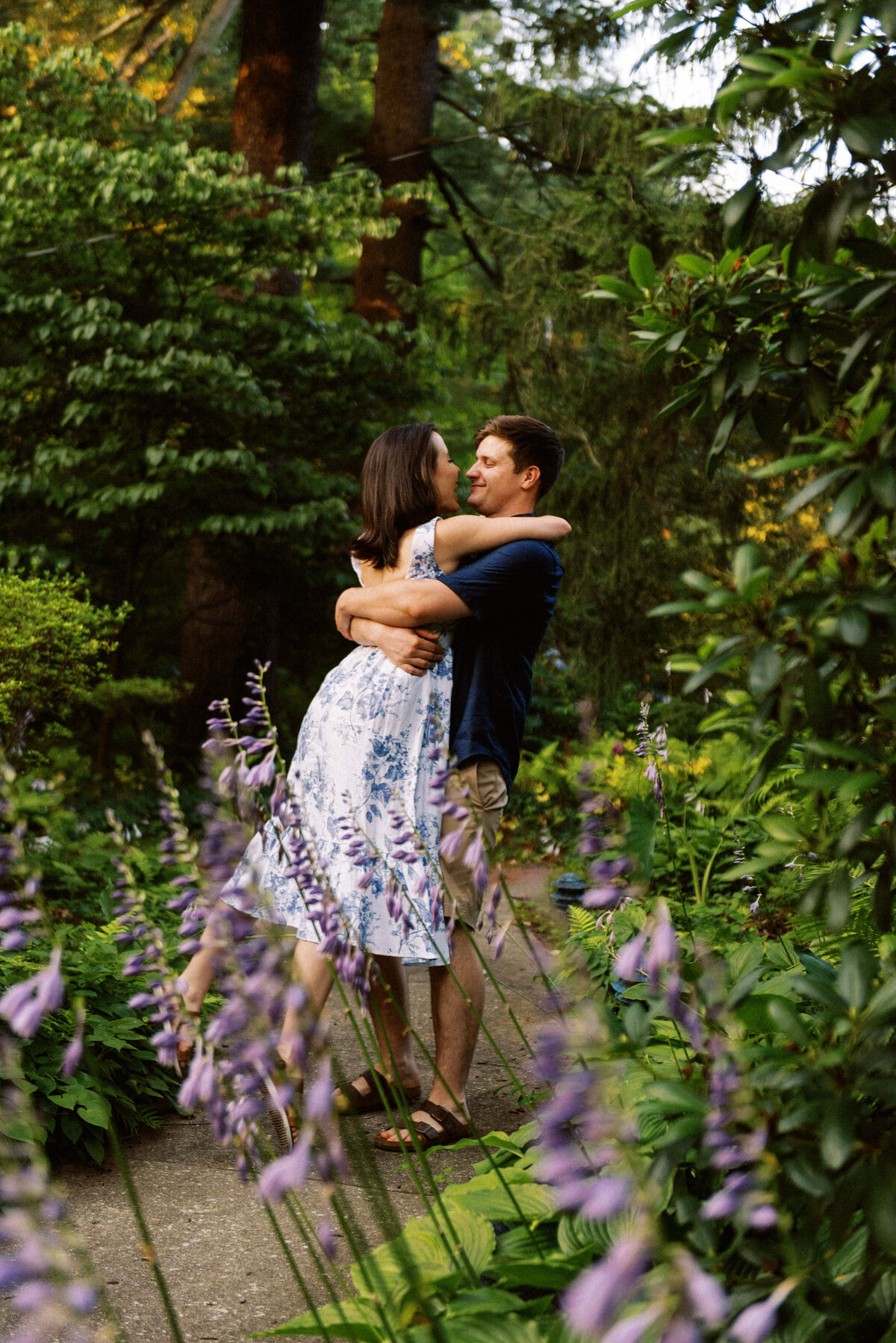 GreenhouseGardenEngagement_InHomeSession_TaylorNicollePhoto-8