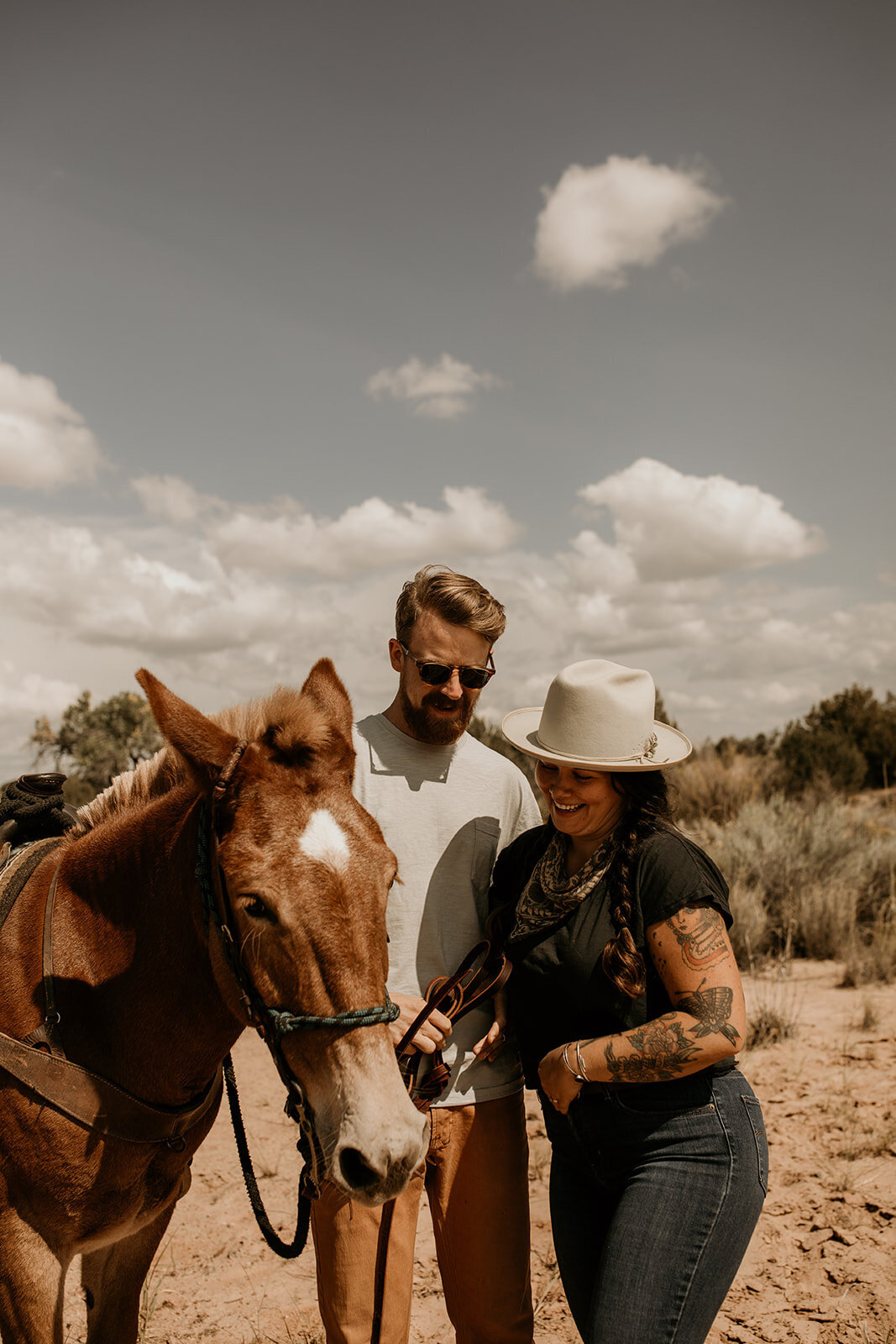 santa-fe-new-mexico-horseback-riding-engagement-photos (29)