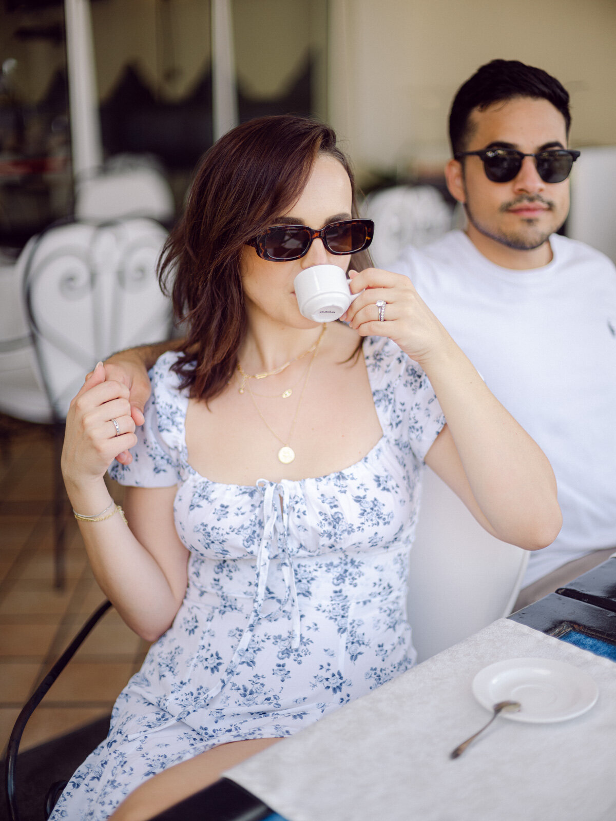 As your Positano honeymoon photographer, I capture the quiet beauty of stolen glances against the pastel cliffs and sparkling Mediterranean sea