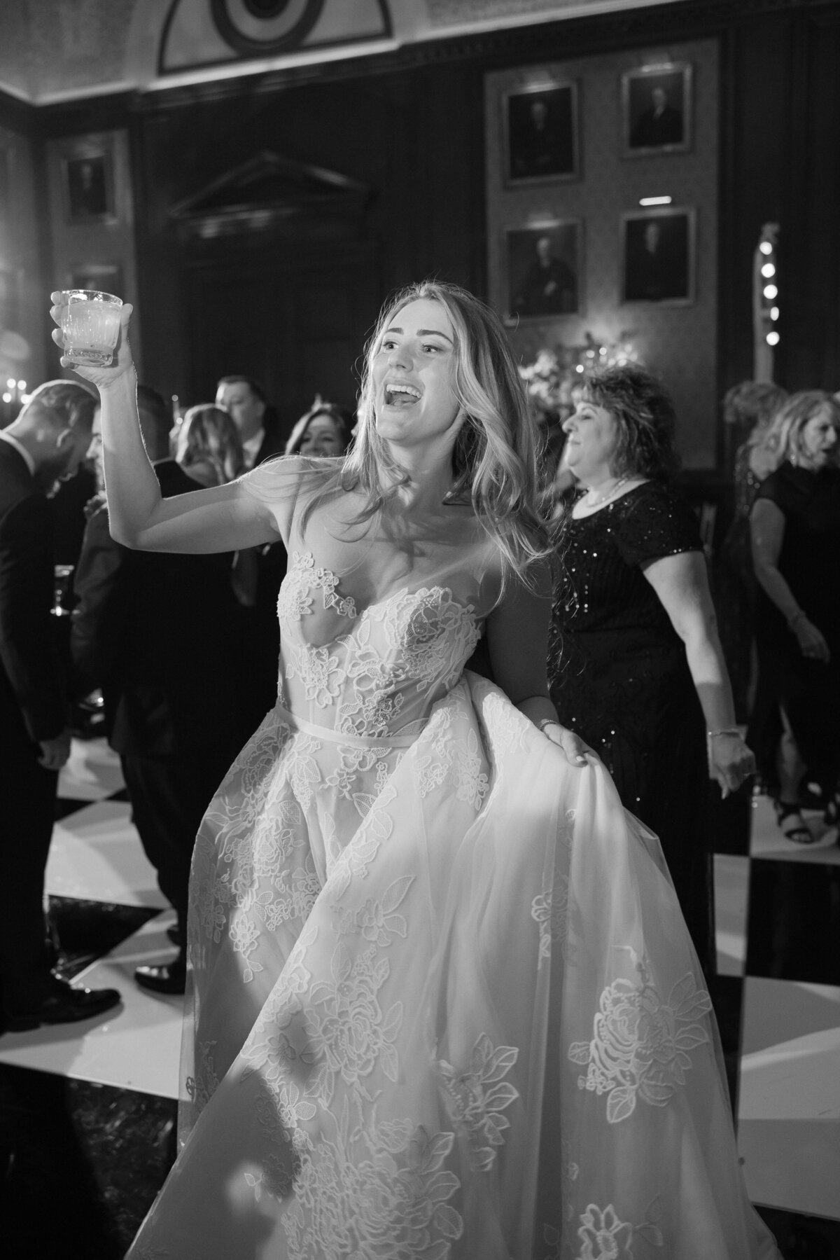 philadelphia-union-league-luxury-wedding-91