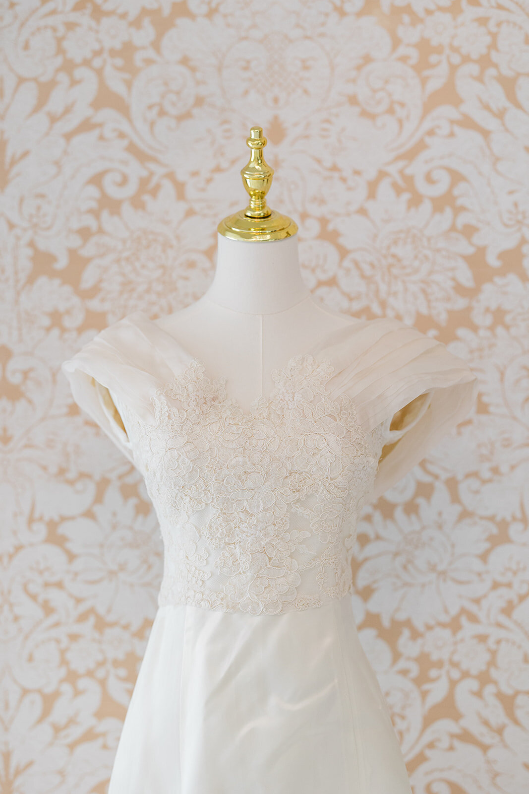 Elizabeth + Chase, Chic Wedding, Makenzie Cioffi Photography LLC, _0032
