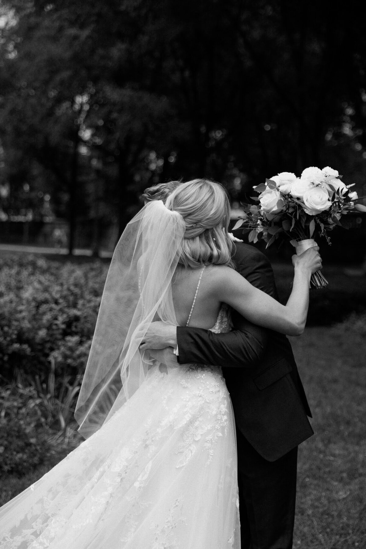 Jack-and-Julia-6.16.2023-Nichole-Babiez-Photography-Chicago-Illinois-wedding-photographer-bridgeport-art-center-downtown-wrigley-building-union-station-couples-wedding-party-portraits-reception-candid-luxury-downtown--23