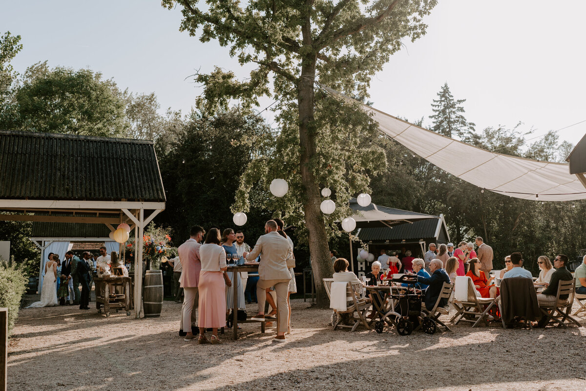 Trouwfotograaf in Zeeland. De leukste trouwlocaties in Zeeland vind je in deze blog. Door everatilroefotografie, trouwfotograaf in Middelburg,Zeeland