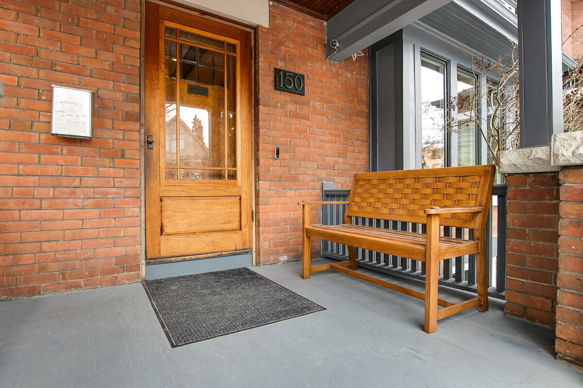 5-web-or-mls-3_001_Porch