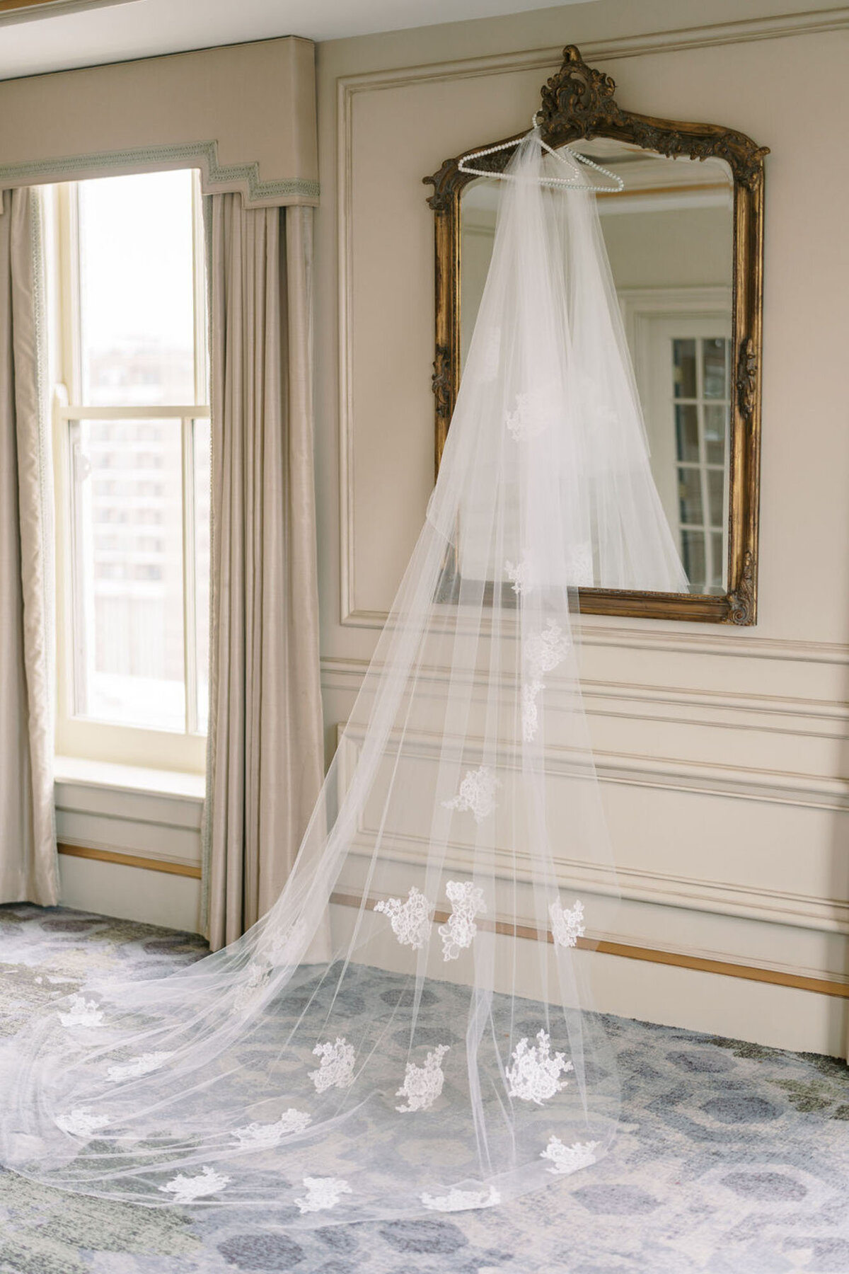 Margaret and Nick's luxury wedding at the Ritz-Carlton in New Orleans