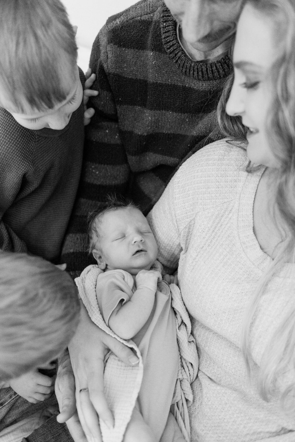 Cozy In Home New Born Session Jacksonville Florida Sydney Hodges Photography-4