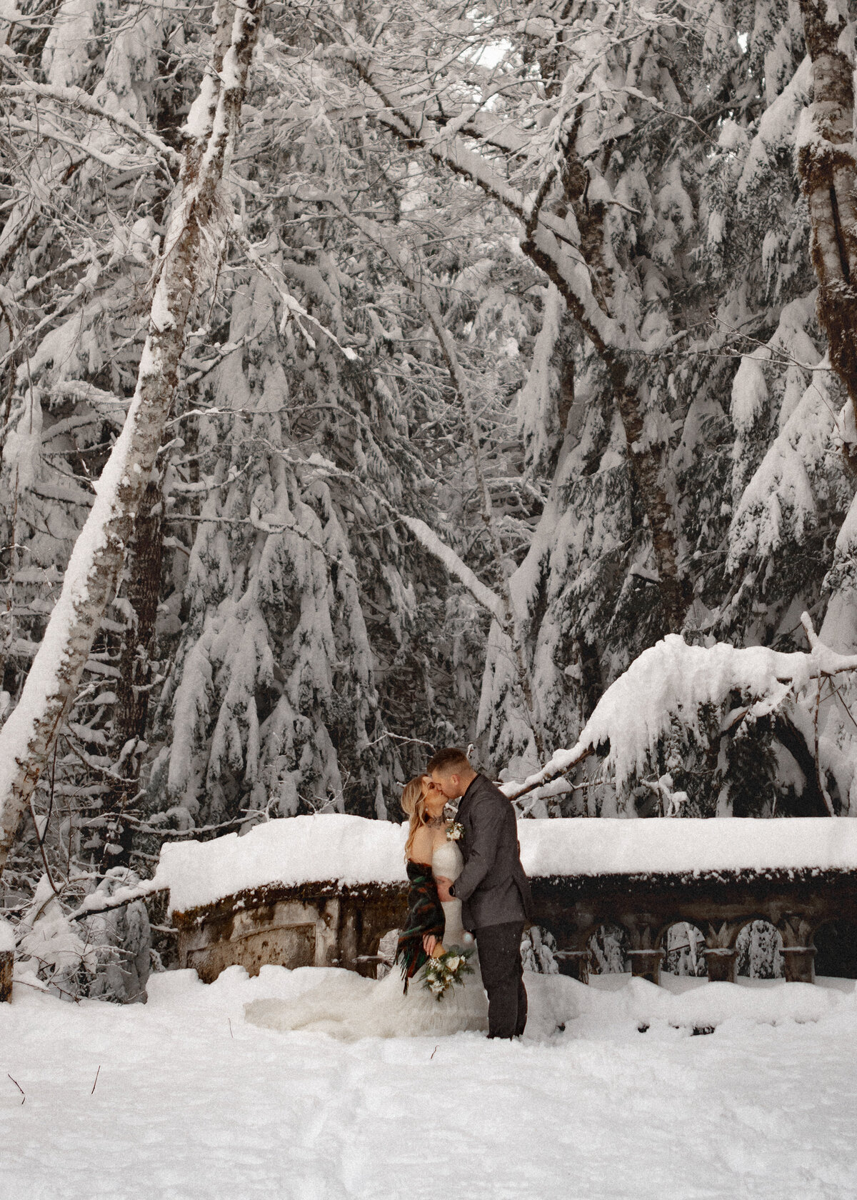 Mount-Hood-Elopement-Photographer