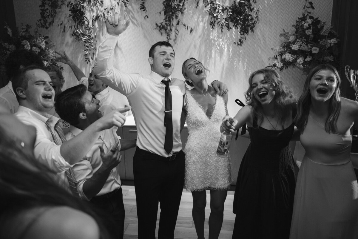 Belle & John Dancing (125 of 129)
