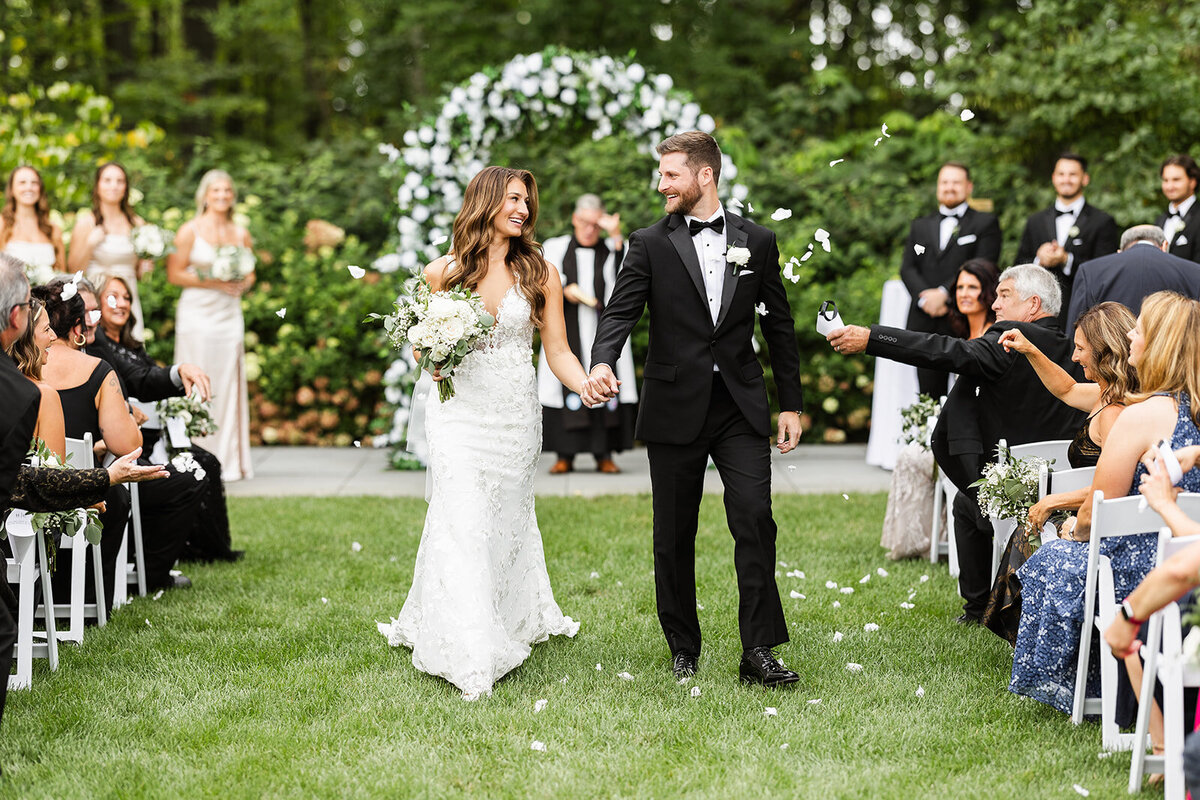 Best Cleveland Luxury Wedding Photographer LIndsey Ramdin LAR Weddings Pittsburgh Wedding Photographer Ohio Romantic Weddings116