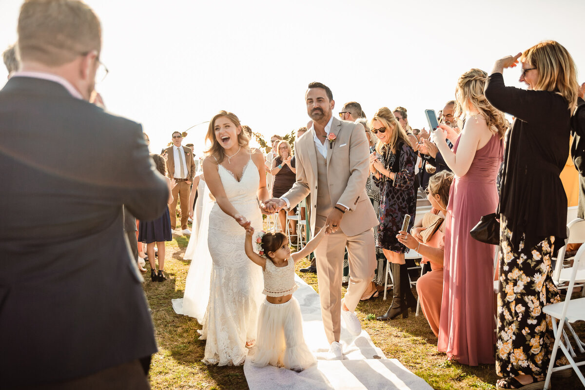 Nicole-Marcelle-Photography_017_fort-getty-jamestown-wedding-isabel-eric
