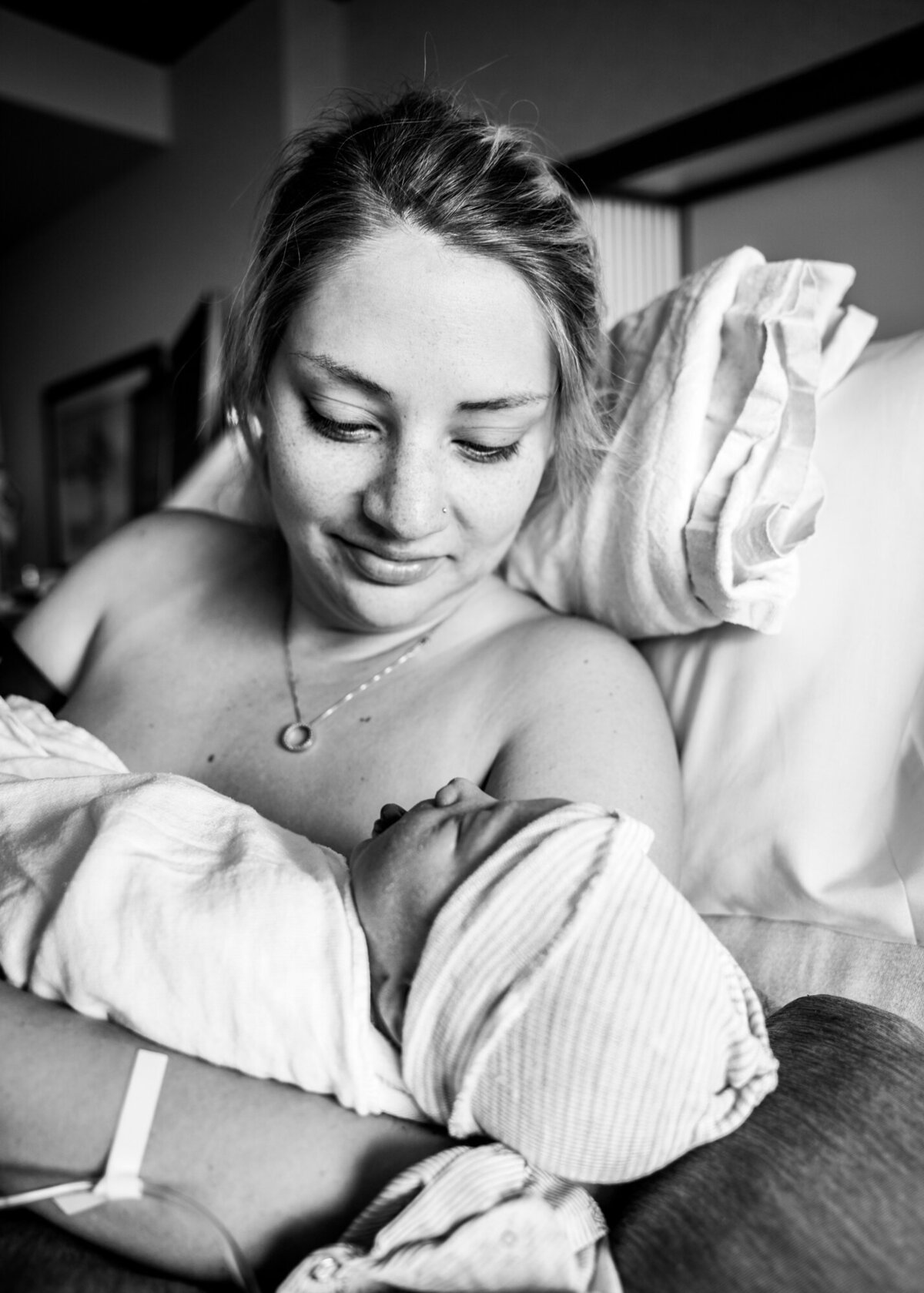 Birth Story Studio Minneapolis St. Paul Maple Grove Twin Cities Minnesota Newborn Maternity Birth Family Photography Photographer Stephanie Lecker - WEB-36