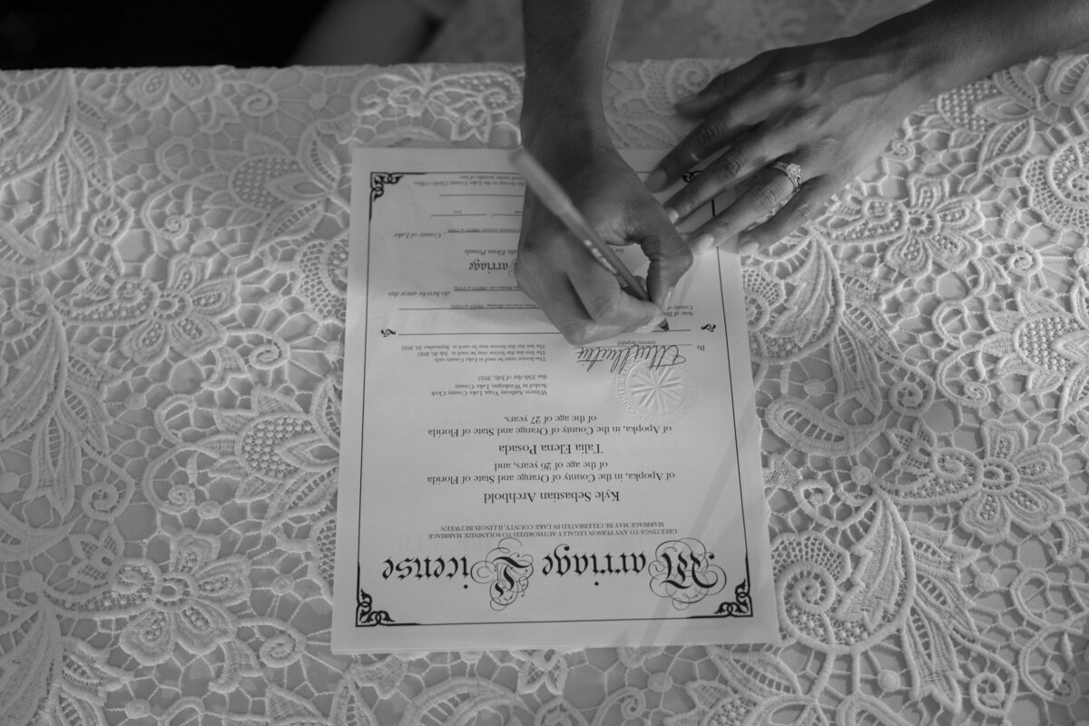 Aspen-Avenue-Chicago-Wedding-Photographer-samantha-li-bridal-Eve-of-Milady-Armour-House-Editorial-158