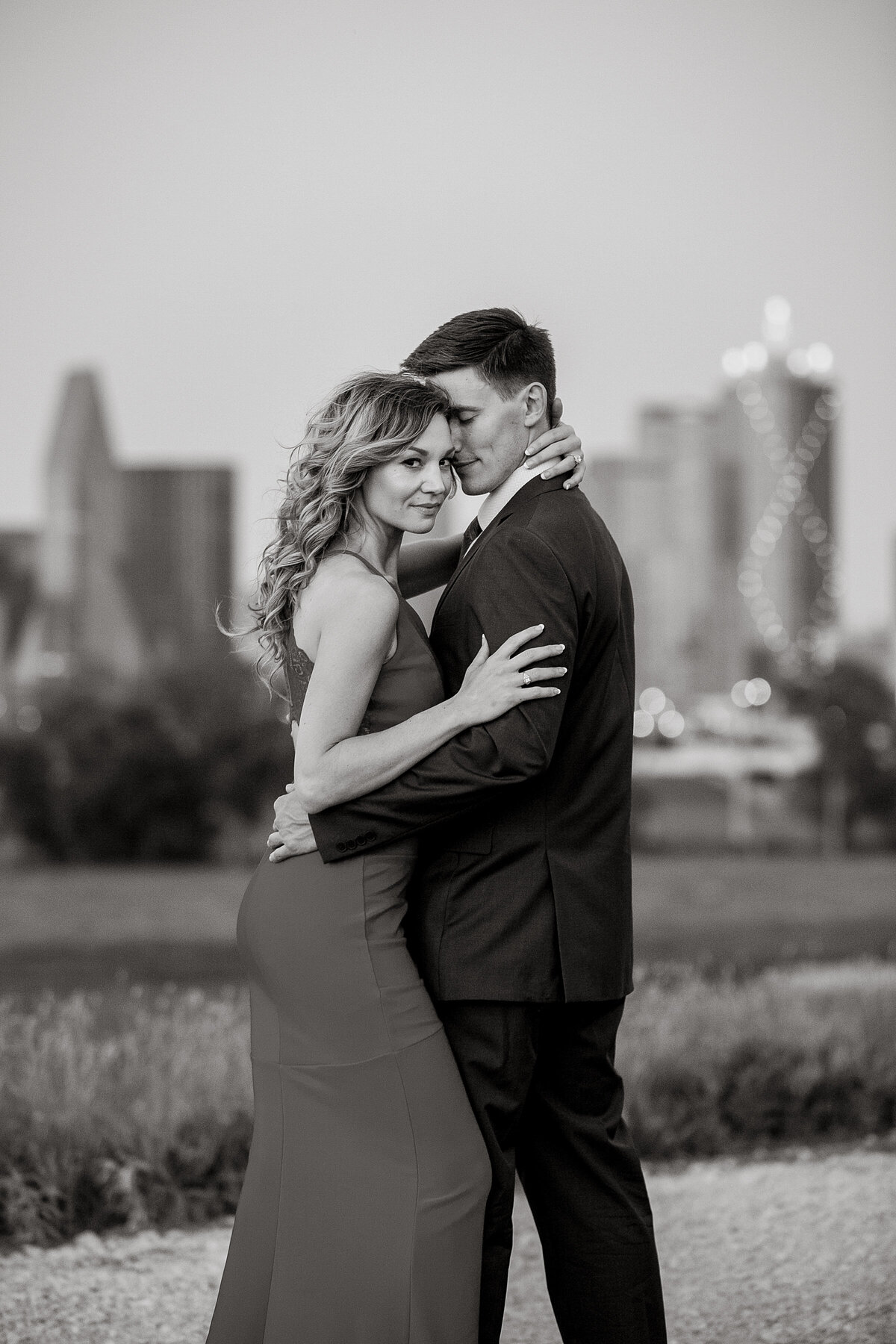 Dallas skyline engagement photos Hampton Morrow 0008
