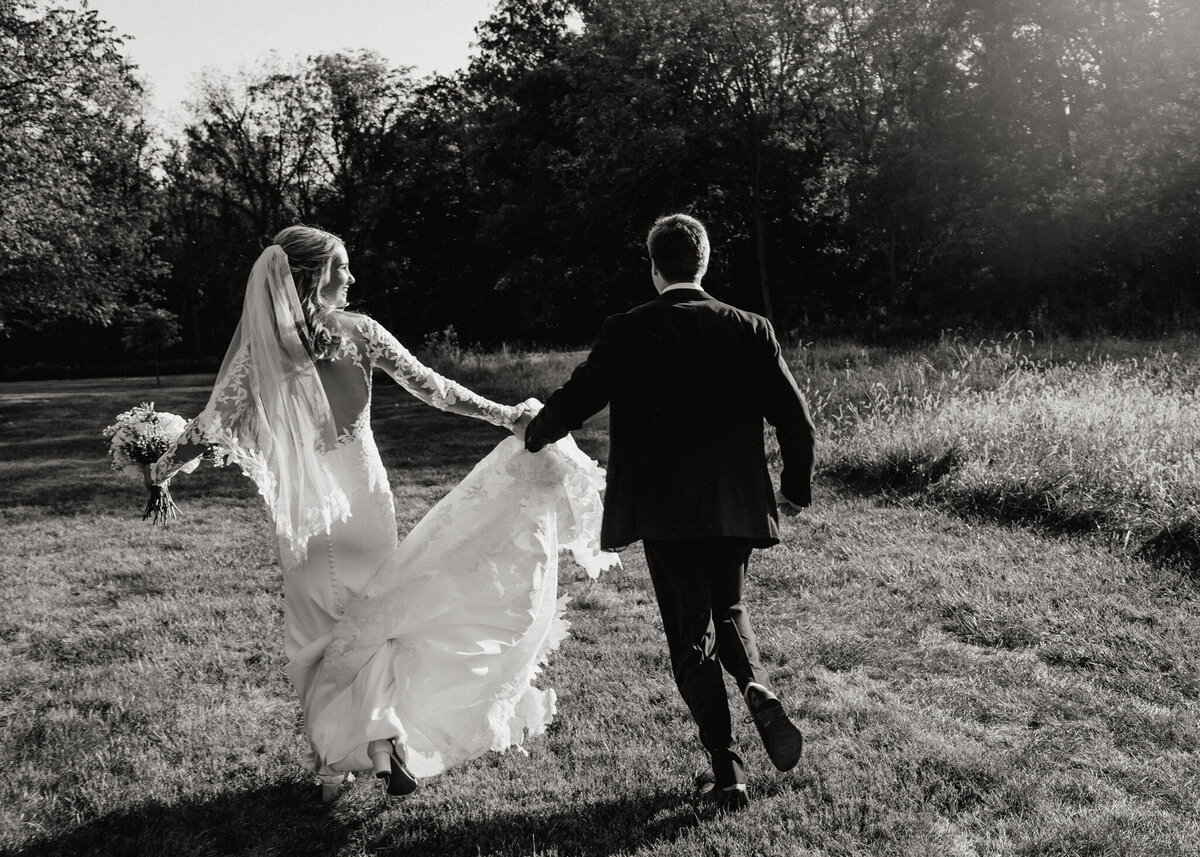 la salle illinois wedding ironwood on the vermillion 2025 photography (43)