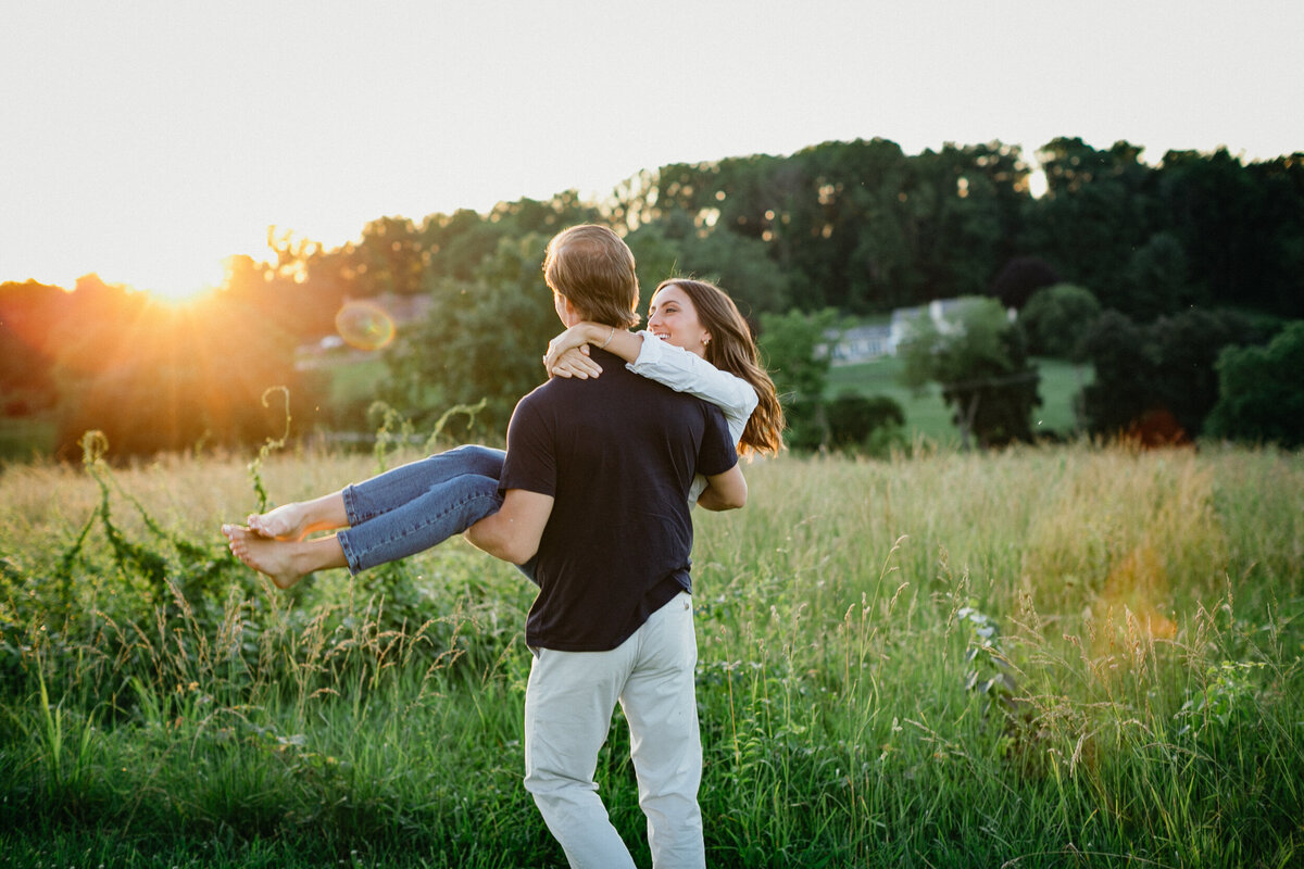 woodsy engagement photos philly