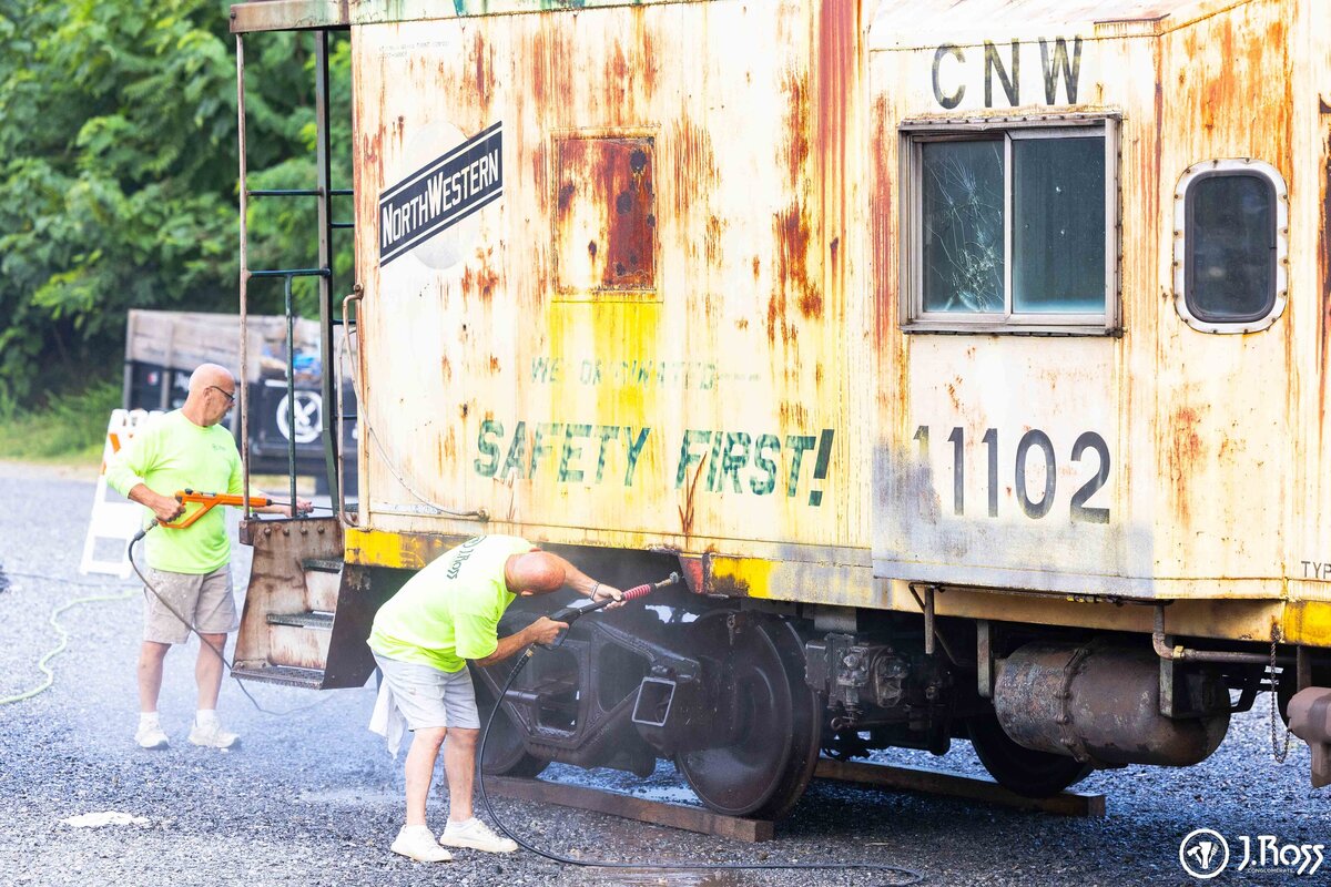 HISTORIC-RESTORATION-CABOOSE-BLOUNTVILLE-J.ROSS-5