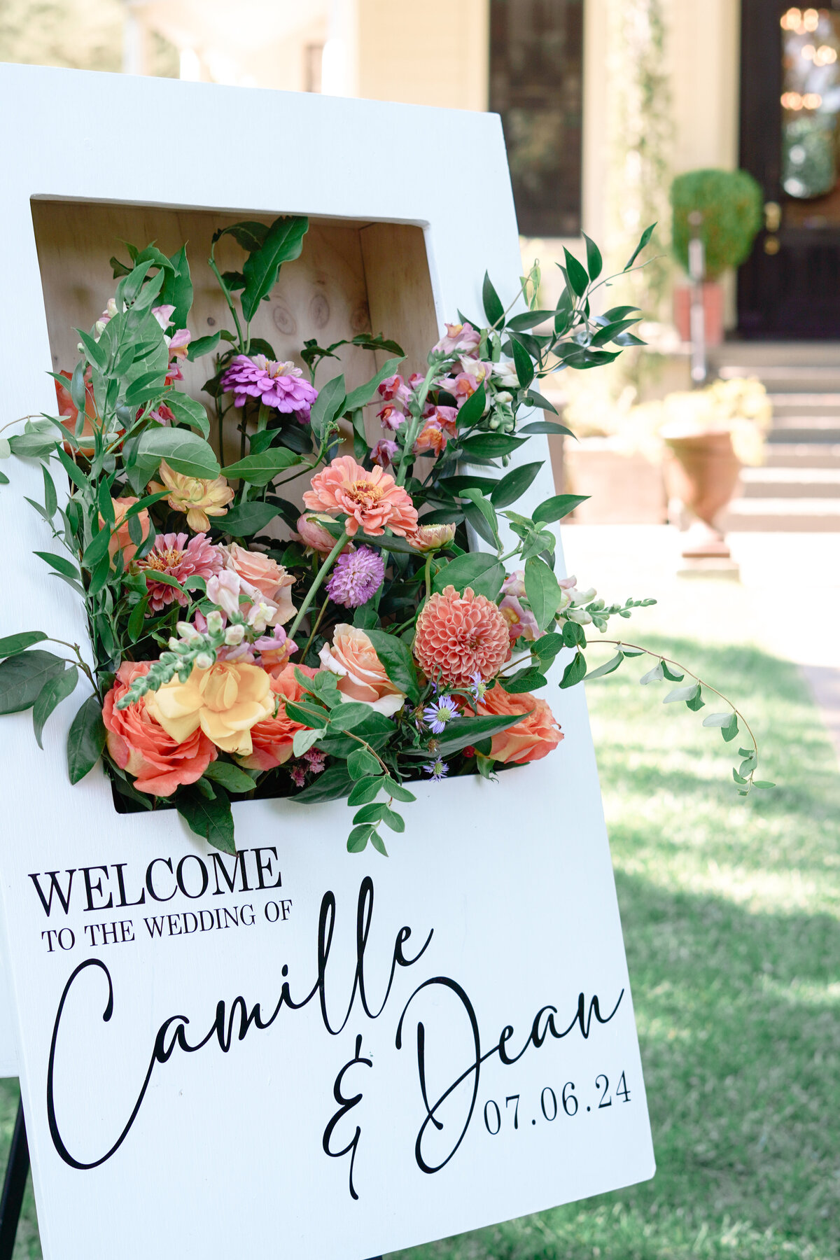 welcome sign garden box