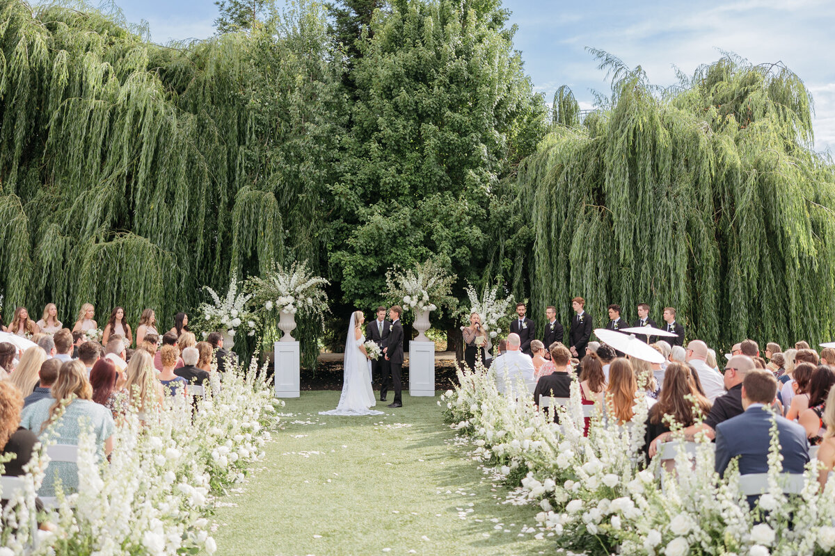 Ceremony aisle arrangement | Bella Fleur
