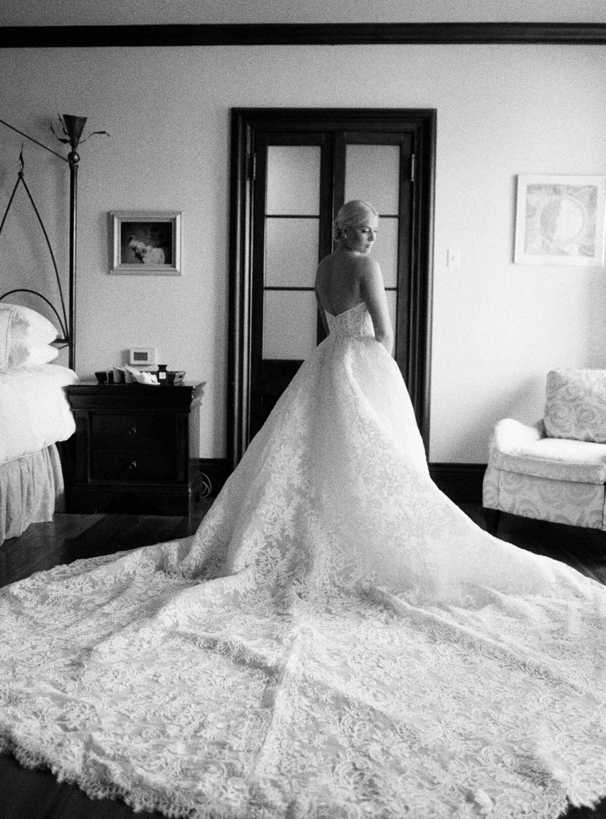 Real-Genuine-Wedding-Moments-Lance-Nicoll-72