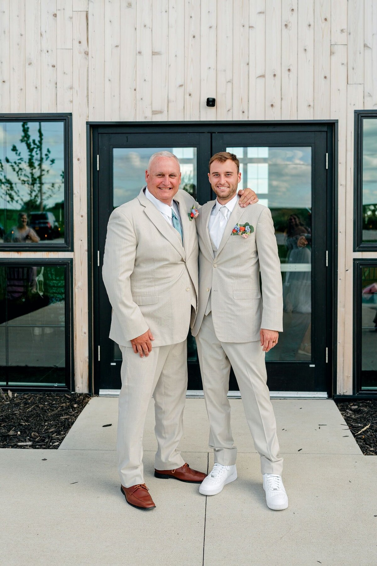 groom-with-father